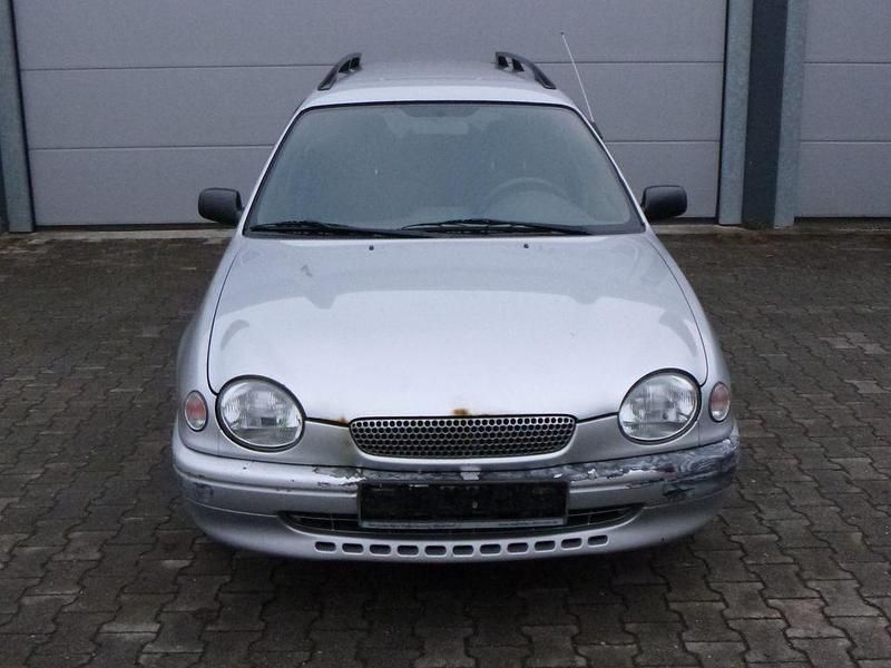 Gebraucht Toyota Corolla 86 PS (63 kW) 1999 Silber Kombi