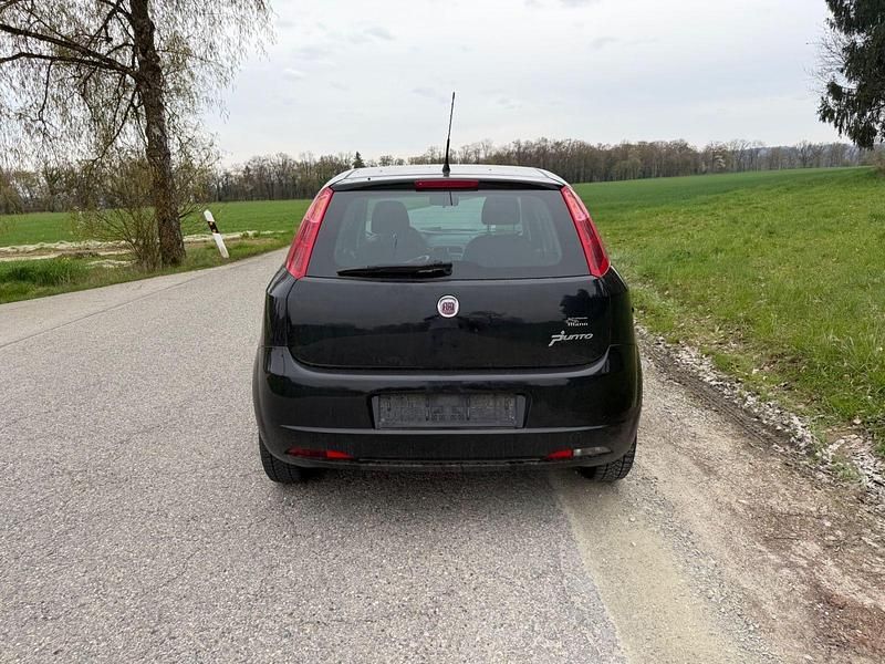 Gebraucht Fiat Grande Punto Dynamic 95 PS (69 kW) 2009 Schwarz Kleinwagen