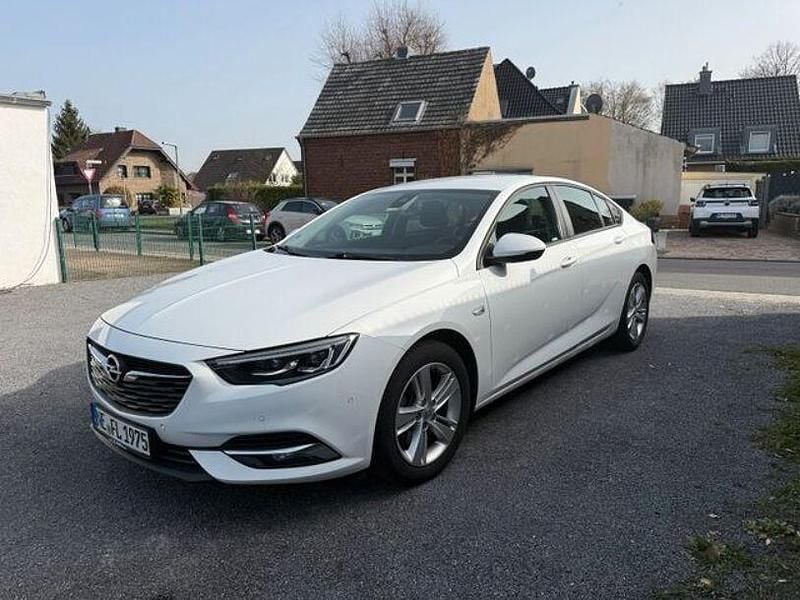 Gebraucht Opel Insignia Business Edition 170 PS (125 kW) 2017 Weiß Limousine