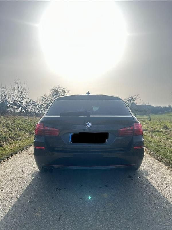Gebraucht BMW 520 190 PS (139 kW) 2015 Schwarz Kombi