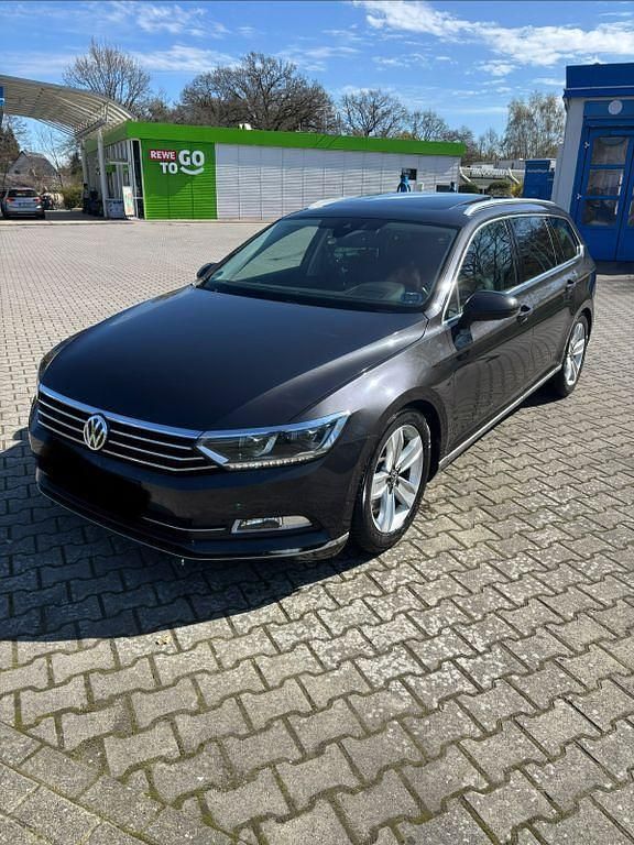 Gebraucht VW Passat Highline 150 PS (110 kW) 2018 Grau Kombi