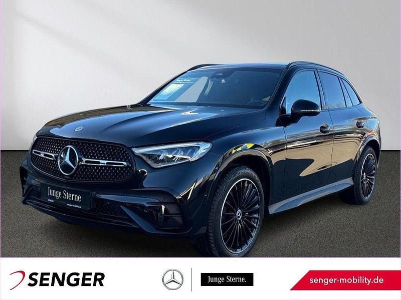 Gebraucht Mercedes GLC450 AMG 367 PS (269 kW) 2025 Lack obsidianschwarz SUV