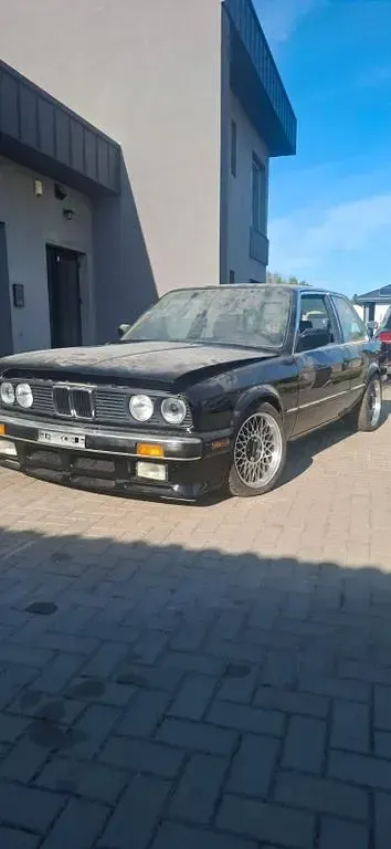 Używany BMW 325 Performance 170 KM (125 kW) 1987 Czarny