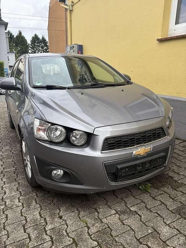 Silber Gebraucht 2012 Chevrolet Aveo LTZ Limousine | 4.500 € (Fairer Preis) - Bild 1/4