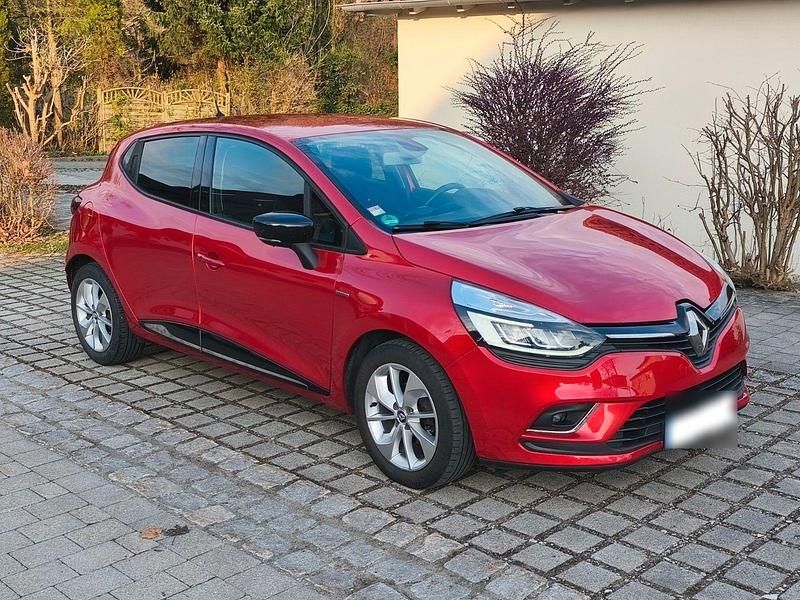 Gebraucht Renault Clio IV LIMITED 90 PS (66 kW) 2016 Rot Kleinwagen