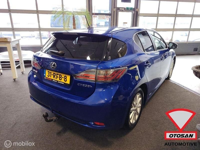Gebraucht Lexus CT200h Business Edition 99 PS (72 kW) 2011 Blau Limousine