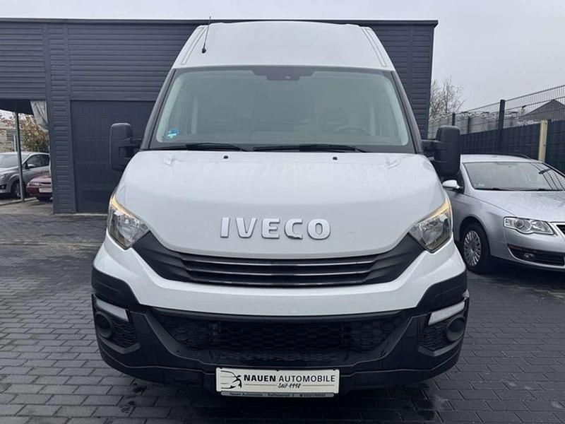 Gebraucht Iveco Daily 156 PS (114 kW) 2019 White ic 194 Van / Kleinbus