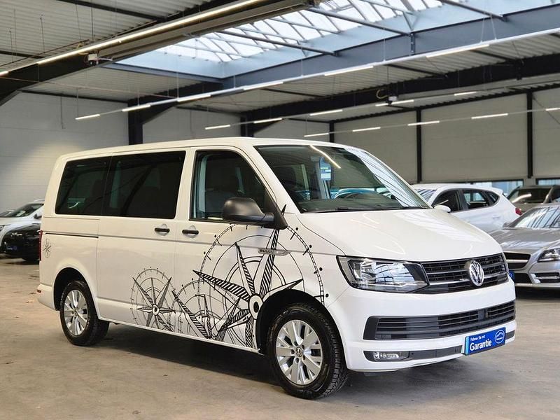Gebraucht VW Multivan 114 PS (83 kW) 2017 Candyweiß Van