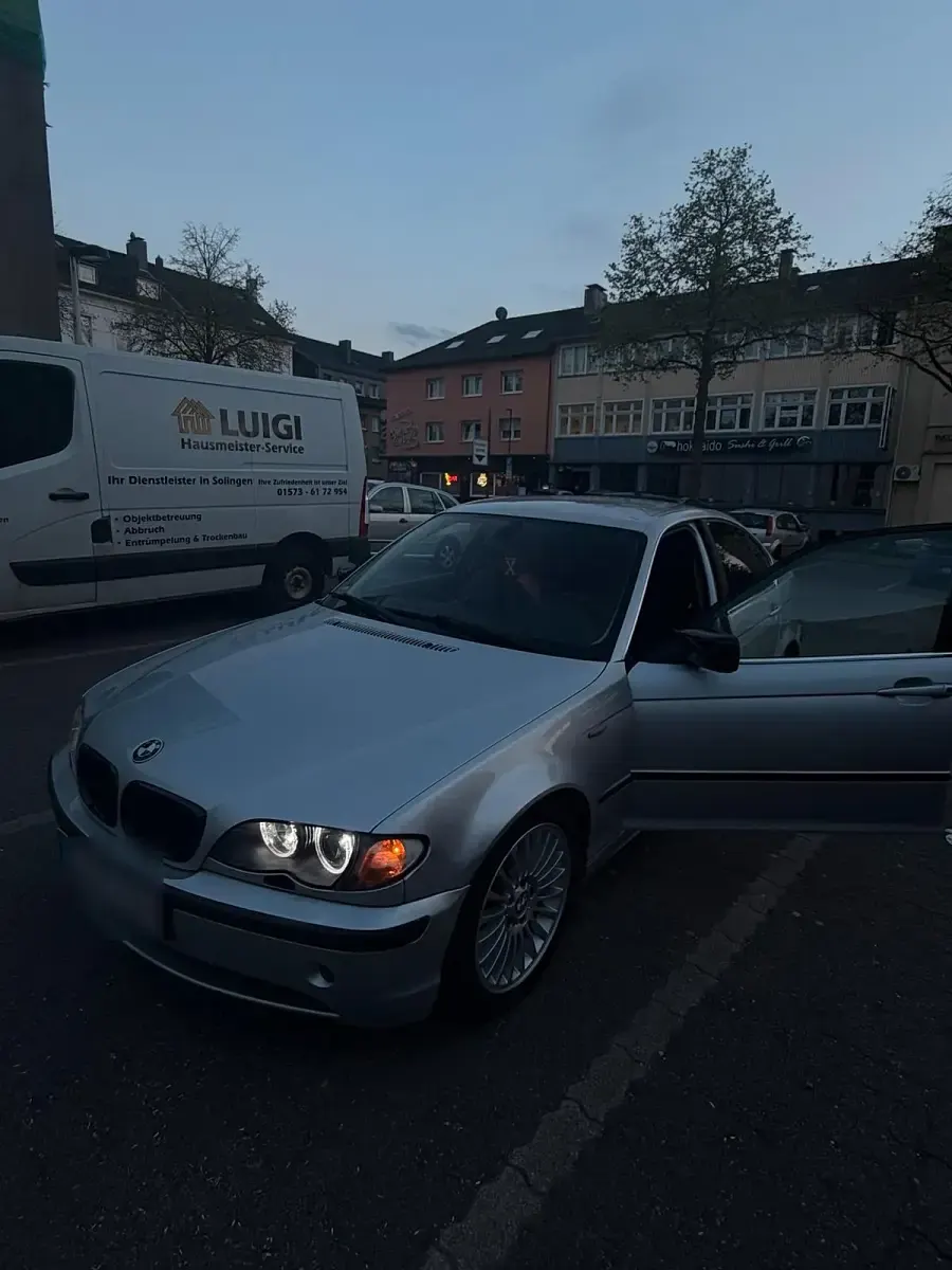 Używany BMW 330 184 KM (135 kW) 2003 Srebrny Sedan/Limuzyna