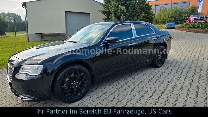 Schwarz Gebraucht 2018 Chrysler 300C Limousine | 14.990 € - Bild 1/4