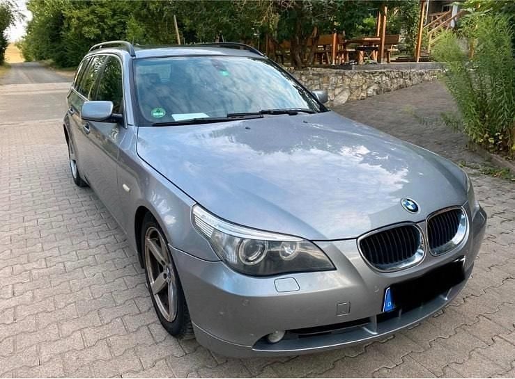 Silber Gebraucht 2005 BMW 530 Kombi | 2.199 € (Guter Preis) - Bild 1/4