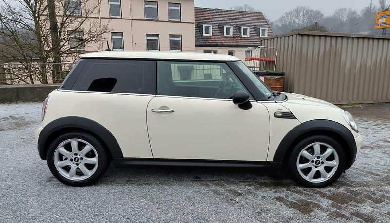 Gebraucht Mini ONE 75 PS (55 kW) 2009 Weiß Kleinwagen
