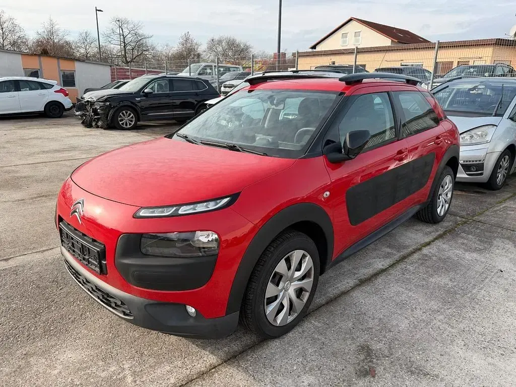 Gebraucht Citroën C4 Feel 82 PS (60 kW) 2015 Rot Limousine
