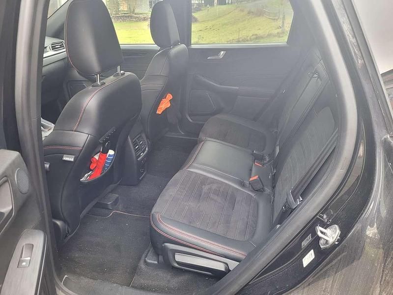 Gebraucht Ford Kuga ST 150 PS (110 kW) 2021 Schwarz SUV