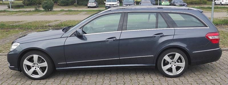 Gebraucht 2012 Mercedes 350 Kombi | 12.500 € - Bild 1/4