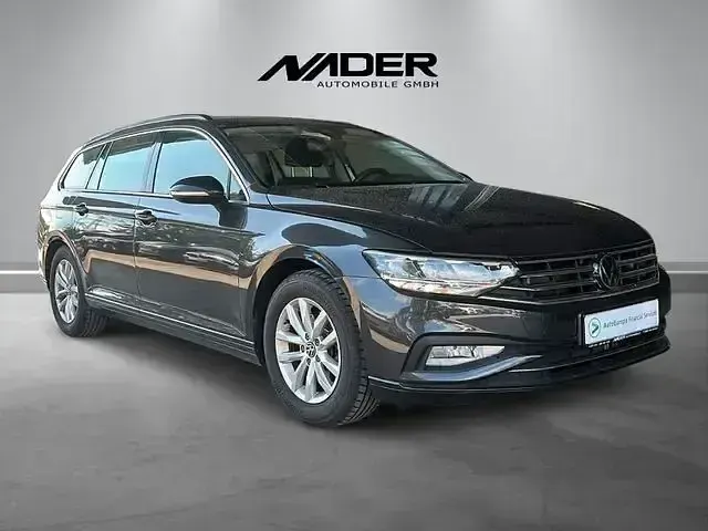 Gebraucht VW Passat Business 150 PS (110 kW) 2023 Grau Kombi