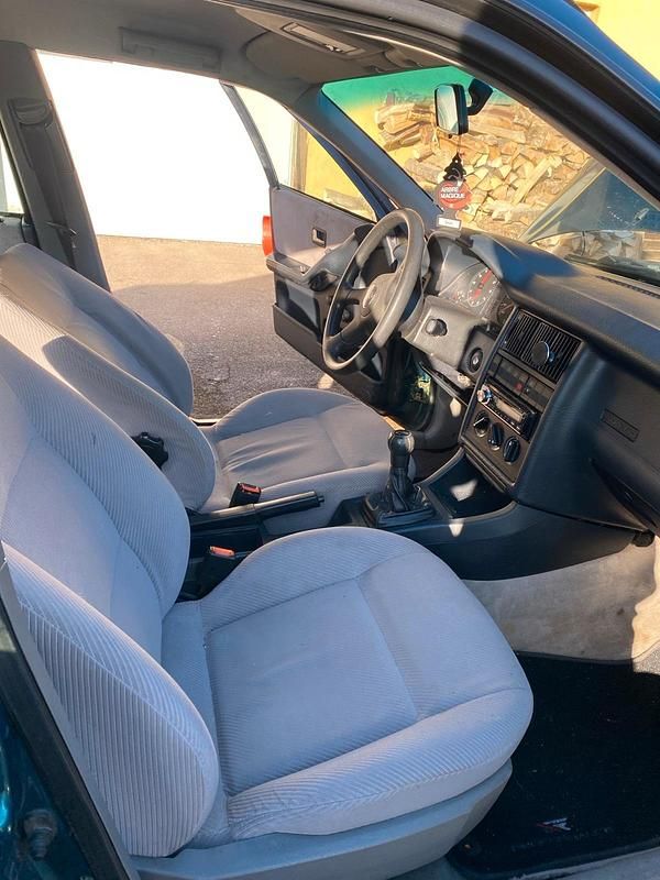 Gebraucht Audi 80 90 PS (66 kW) 1993 Grün Limousine