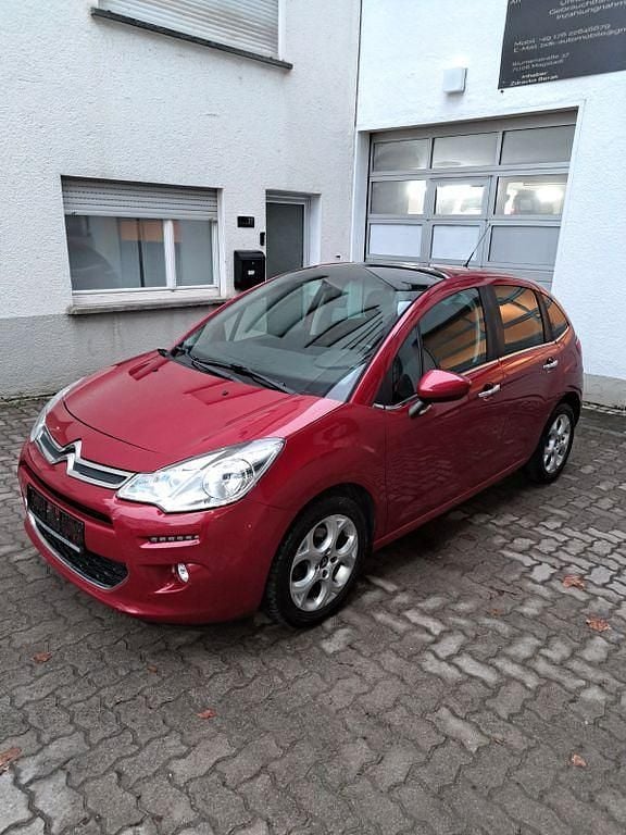 Rot Gebraucht 2015 Citroën C3 SELECTION Limousine | 5.790 € (Fairer Preis) - Bild 1/4