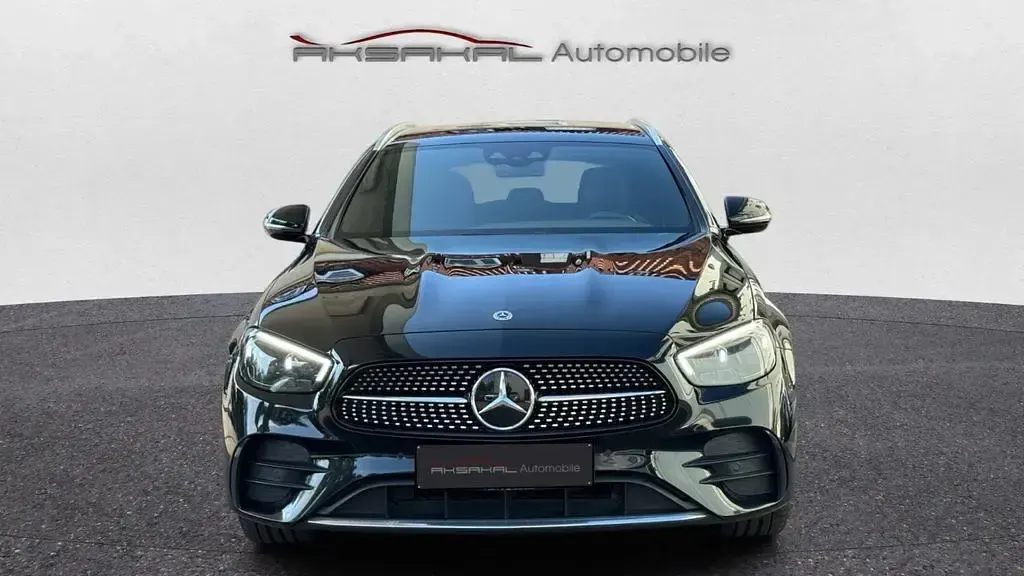 Gebraucht Mercedes E300 AMG line 194 PS (142 kW) 2021 Schwarz Limousine