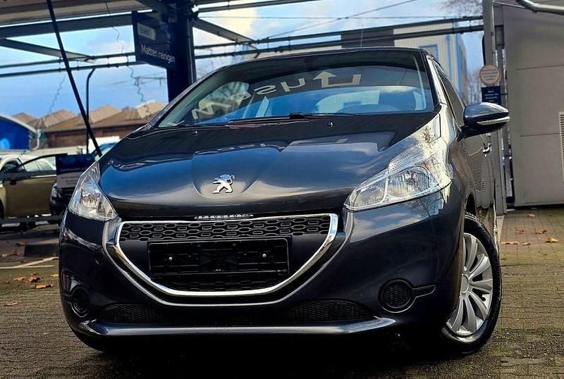Grau Gebraucht 2015 Peugeot 208 Style Kleinwagen | 3.990 € (Superpreis) - Bild 1/4