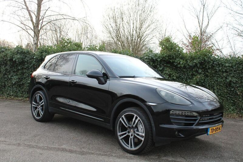 Gebraucht Porsche Cayenne 400 PS (294 kW) 2010 Schwarz SUV