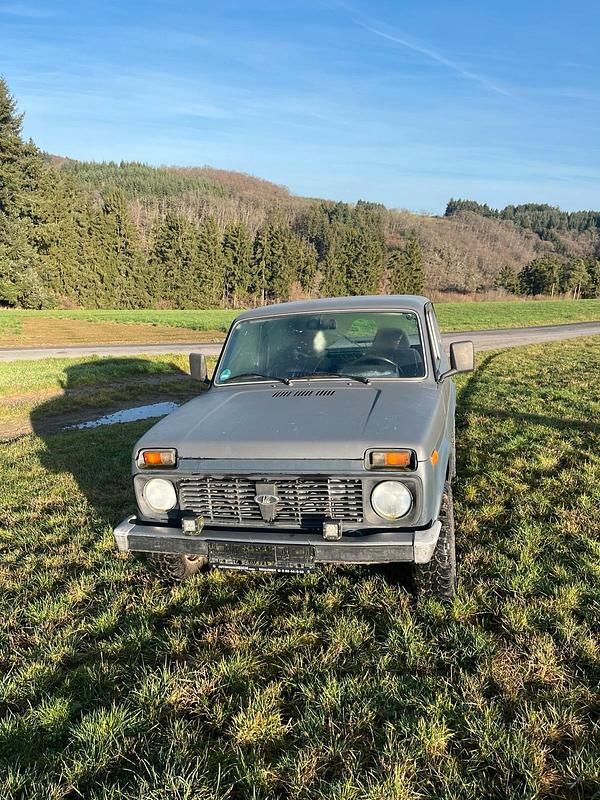 Gebraucht Lada niva 82 PS (60 kW) 2009 SUV