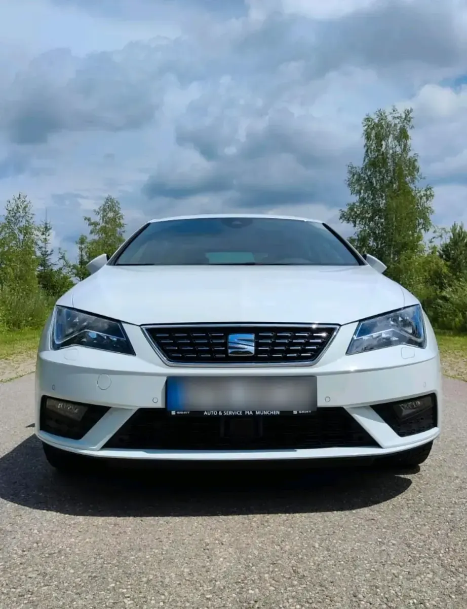 Gebraucht Seat Leon XCELLENCE 131 PS (96 kW) 2019 Weiß Limousine