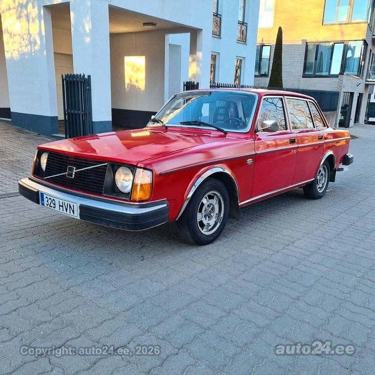 Gebraucht Volvo 244 101 PS (74 kW) 1979 Rot Limousine