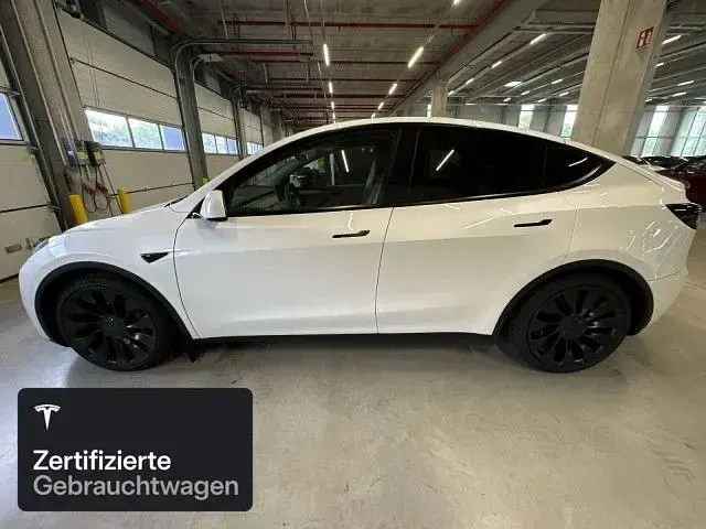Gebraucht Tesla Model Y Performance 392 kW (533 PS) 2022 Pearl white multicoat SUV