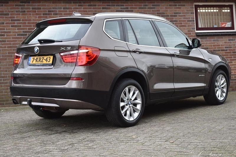 Gebraucht BMW X3 Executive 184 PS (135 kW) 2013 Braun SUV