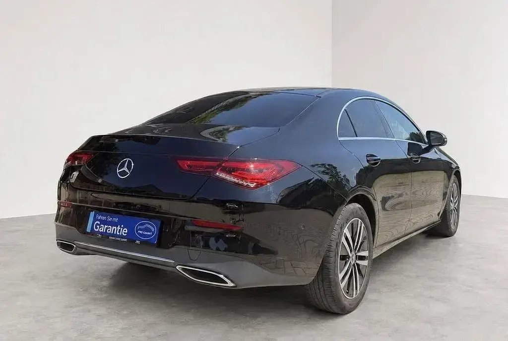 Gebraucht Mercedes CLA220 190 PS (139 kW) 2021 Schwarz Coupé