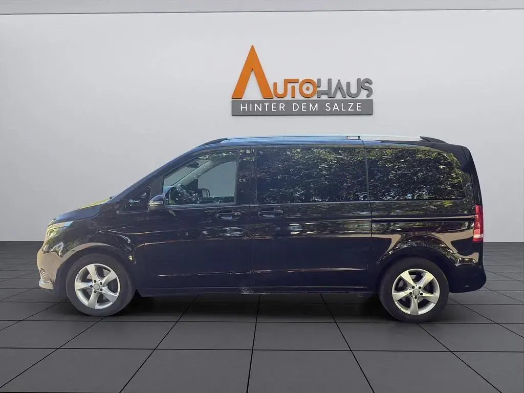 Gebraucht Mercedes V220 Edition 163 PS (119 kW) 2017 Schwarz Van / Kleinbus