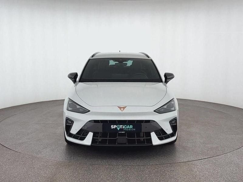 Second-hand Cupra Leon Basis 150 CP (110 kW) 2025 Alb Break