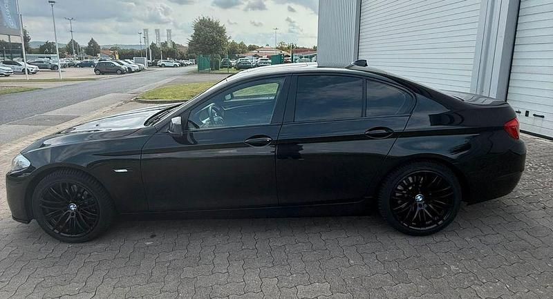 Usata BMW 525 218 CV (160 kW) 2012 Nero Berlina