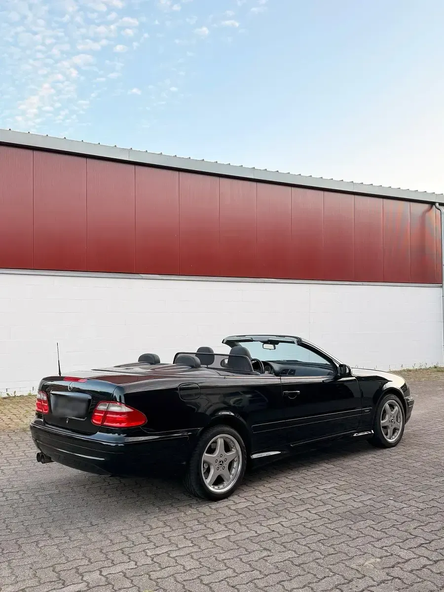 Gebraucht Mercedes CLK430 279 PS (205 kW) 2000 Schwarz Cabrio