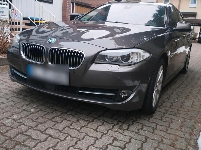 Gebraucht BMW 525 218 PS (160 kW) 2012 Grau Kombi