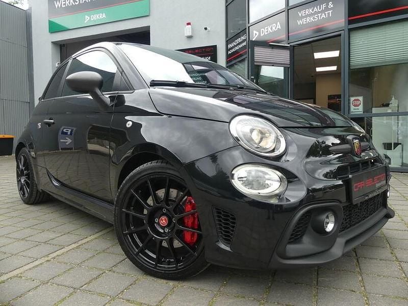 Schwarz (metallic) Gebraucht 2023 Abarth 695 Kleinwagen | 25.799 € (Guter Preis) - Bild 1/4