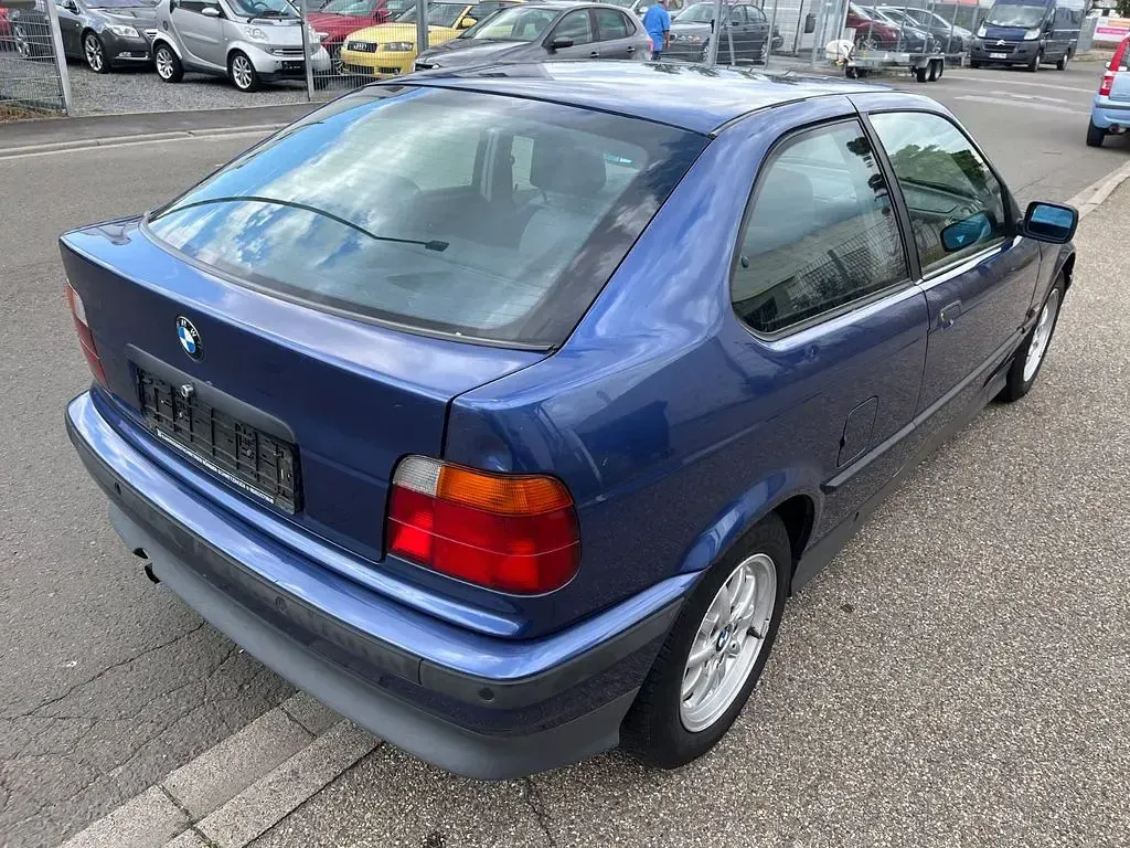 Gebraucht BMW 316 102 PS (75 kW) 1995 Blau Limousine