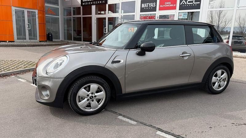 Gebraucht Mini Cooper D 116 PS (85 kW) 2017 Melting silver Kleinwagen