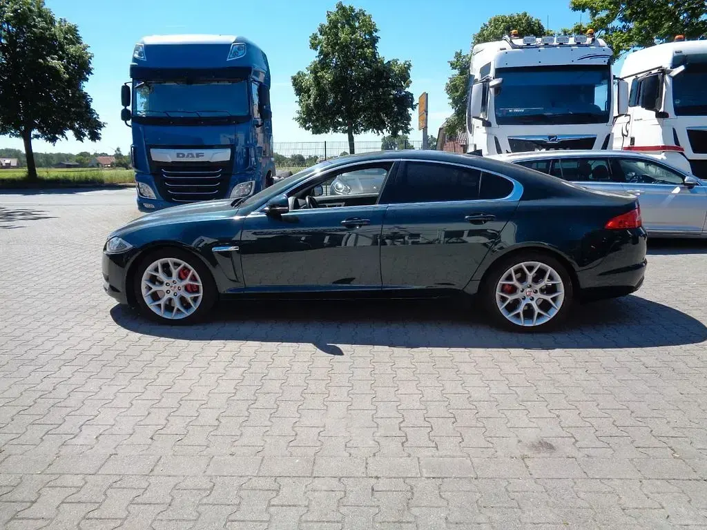 Gebraucht Jaguar XF 275 PS (202 kW) 2013 Grün Limousine