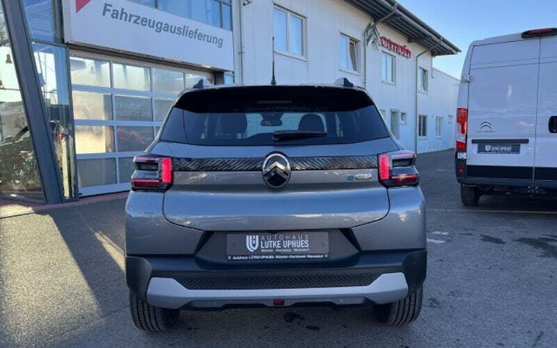 Neu Citroën e-C3 83 kW (113 PS) 2025 Grau Limousine