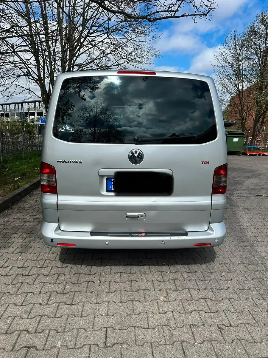 Używany VW Multivan 174 KM (127 kW) 2005 Srebrny Minivan