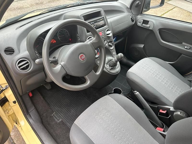 Gebraucht Fiat Panda 70 PS (51 kW) 2012 Gelb Kleinwagen