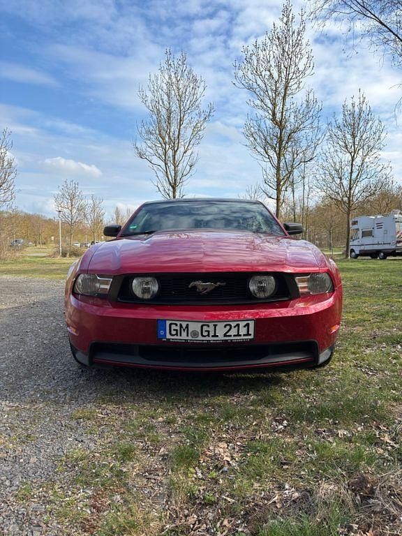 Gebraucht Ford Mustang 309 PS (227 kW) 2010 Rot Coupé