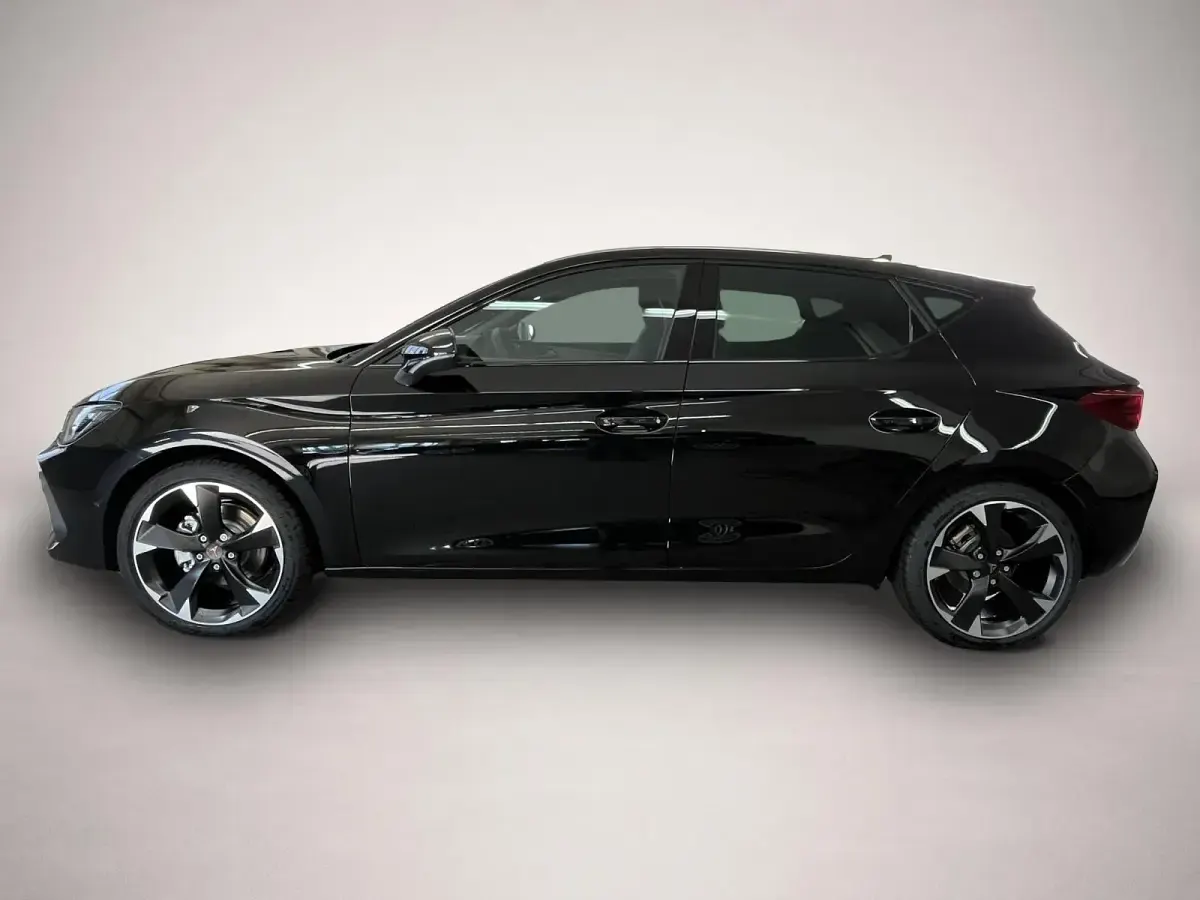 Gebraucht Cupra Leon 150 PS (110 kW) 2026 Manufacturer Limousine