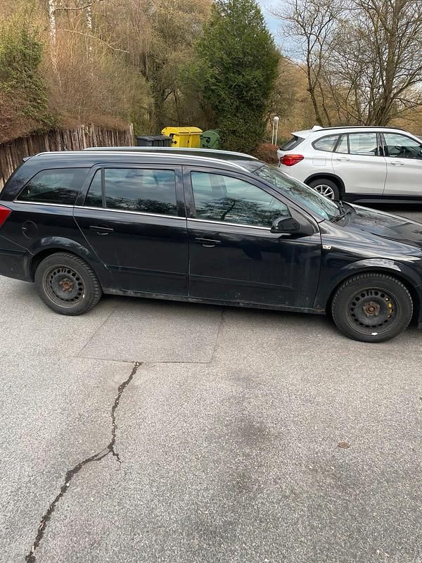 Gebraucht Opel Astra 116 PS (85 kW) 2009 Schwarz Kombi