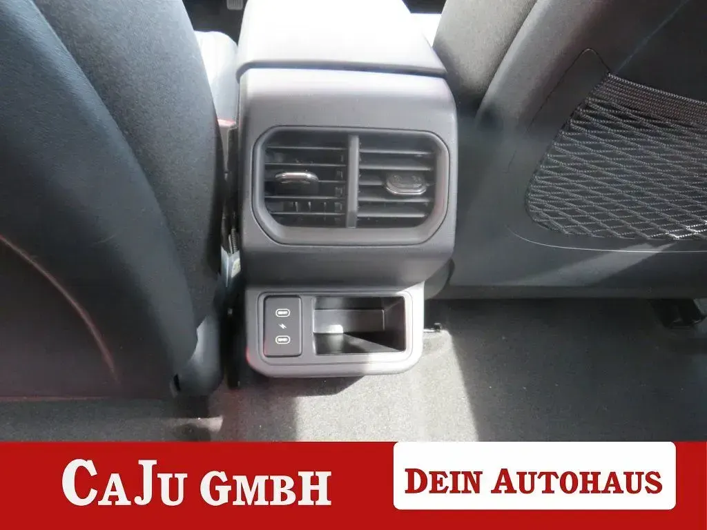Neu Kia K4 150 PS (110 kW) 2026 Rot Limousine