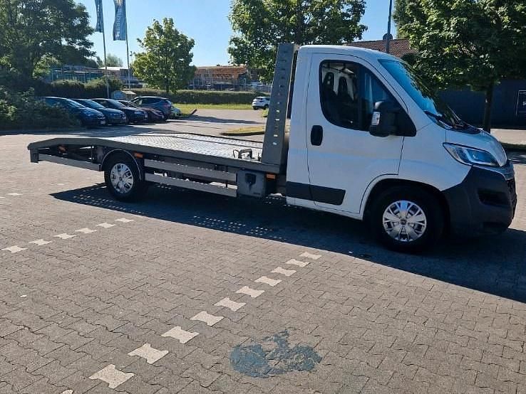 Weiß Gebraucht 2018 Citroën Jumper Van / Kleinbus | 15.999 € - Bild 1/4