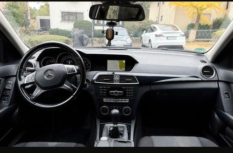 Gebraucht Mercedes C180 120 PS (88 kW) 2014 Weiß Kombi