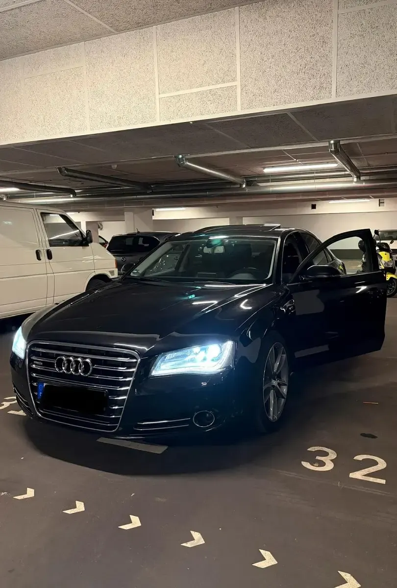 Gebraucht Audi A8 351 PS (258 kW) 2010 Schwarz Limousine